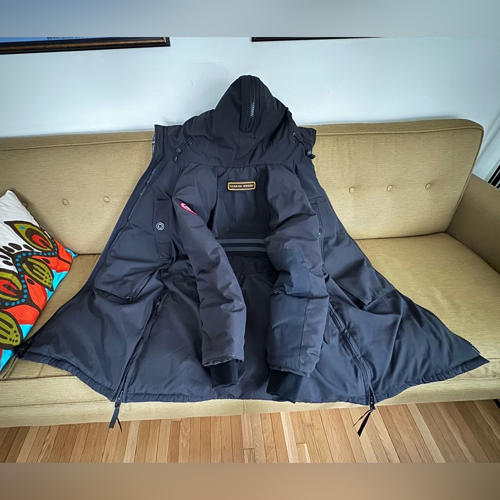 Canada Goose Olympia Down Parka. Size Medium. EUC. Poshmark authentication. - Picture 13 of 16
